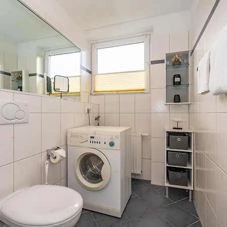 Tom Apartment